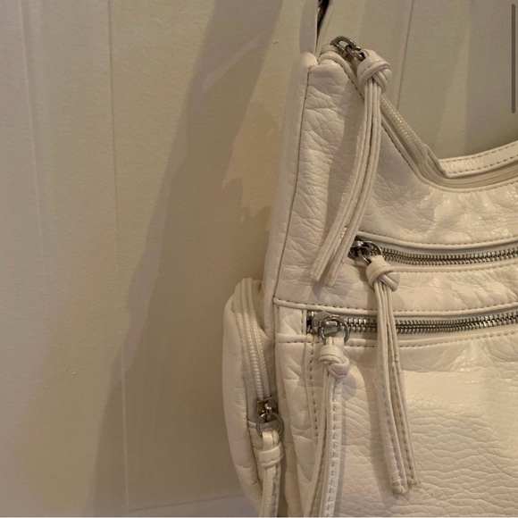 Kate & Mel White Shoulder Bag - Picture 3 of 12